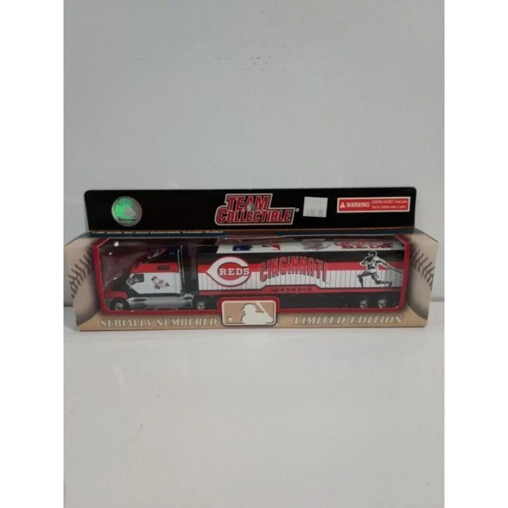 NIP Fleer Collectibles Die Cast 1:80 MLB 2003 Cincinnati Reds Semi Truck